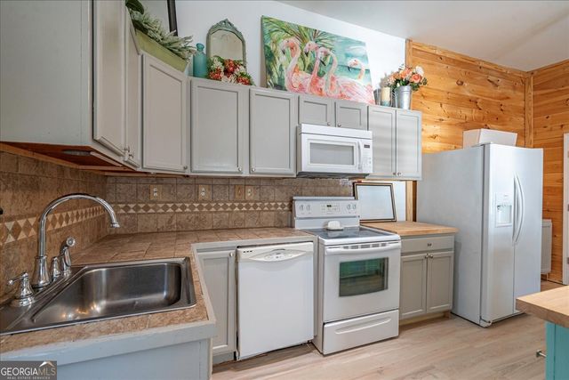 102 Beaverdam Creek Road, Winterville, GA 30683