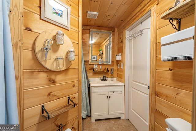 102 Beaverdam Creek Road, Winterville, GA 30683