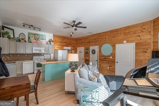 102 Beaverdam Creek Road, Winterville, GA 30683