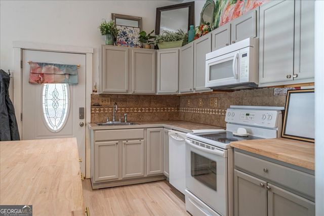 102 Beaverdam Creek Road, Winterville, GA 30683