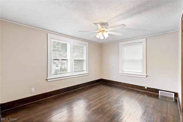 958 W Exchange Street, Akron, OH 44302