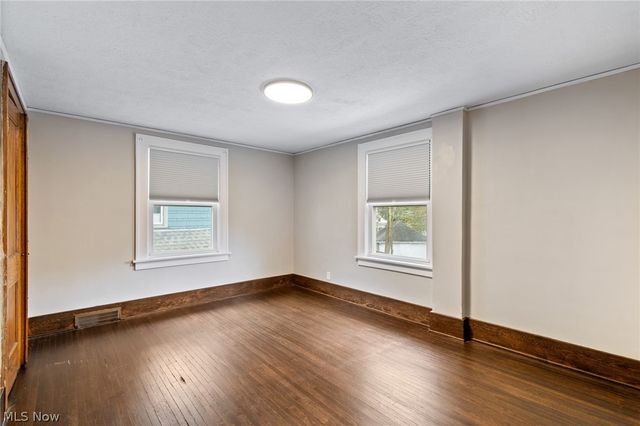 958 W Exchange Street, Akron, OH 44302