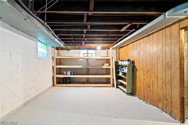 958 W Exchange Street, Akron, OH 44302