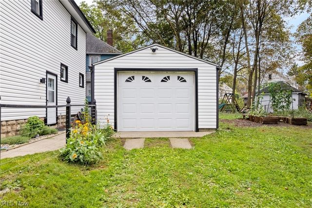 958 W Exchange Street, Akron, OH 44302