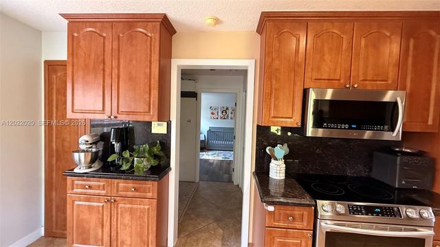 22743 SW 56th Ave, Boca Raton, FL 33433