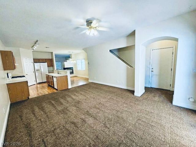 5953 Crumbling Ridge Street, Henderson, NV 89011