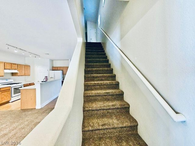 5953 Crumbling Ridge Street, Henderson, NV 89011