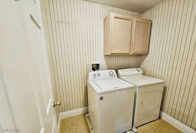 5953 Crumbling Ridge Street, Henderson, NV 89011