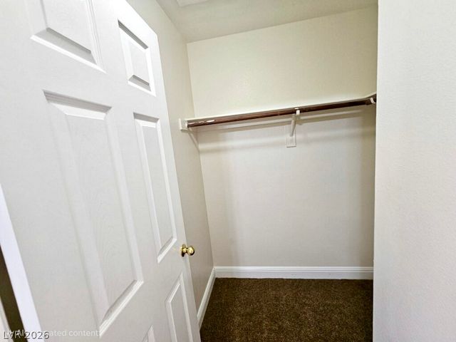 5953 Crumbling Ridge Street, Henderson, NV 89011
