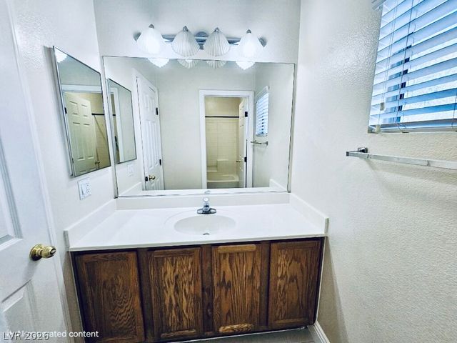 5953 Crumbling Ridge Street, Henderson, NV 89011