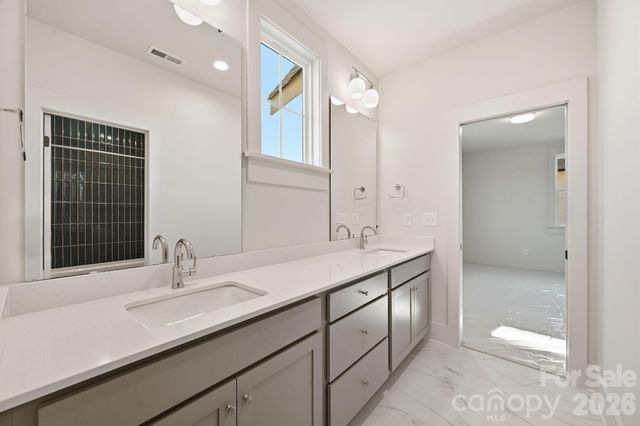 7237 Westrow Avenue, Charlotte, NC 28278