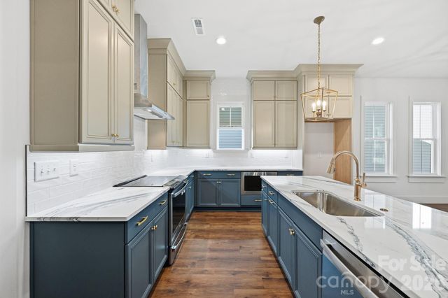 7237 Westrow Avenue, Charlotte, NC 28278