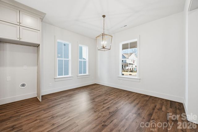 7237 Westrow Avenue, Charlotte, NC 28278