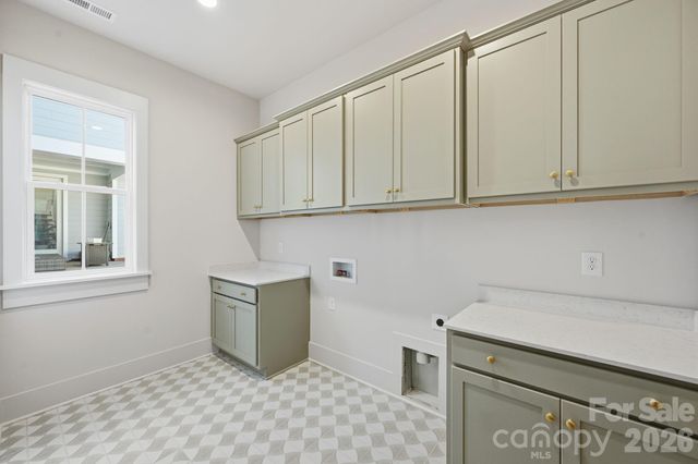 7237 Westrow Avenue, Charlotte, NC 28278