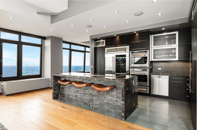 175 E Delaware Place 9210, Chicago, IL 60611