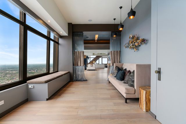 175 E Delaware Place 9210, Chicago, IL 60611