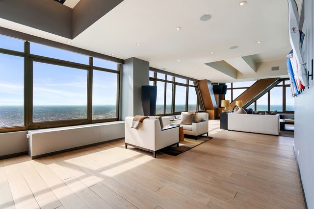 175 E Delaware Place 9210, Chicago, IL 60611