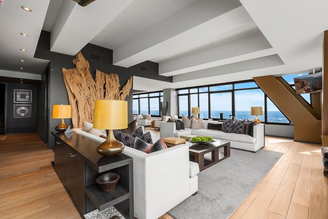 175 E Delaware Place 9210, Chicago, IL 60611