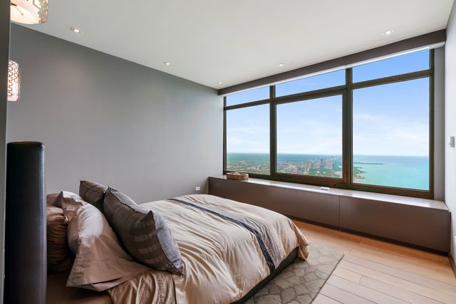 175 E Delaware Place 9210, Chicago, IL 60611