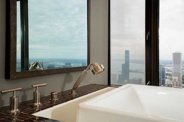 175 E Delaware Place 9210, Chicago, IL 60611