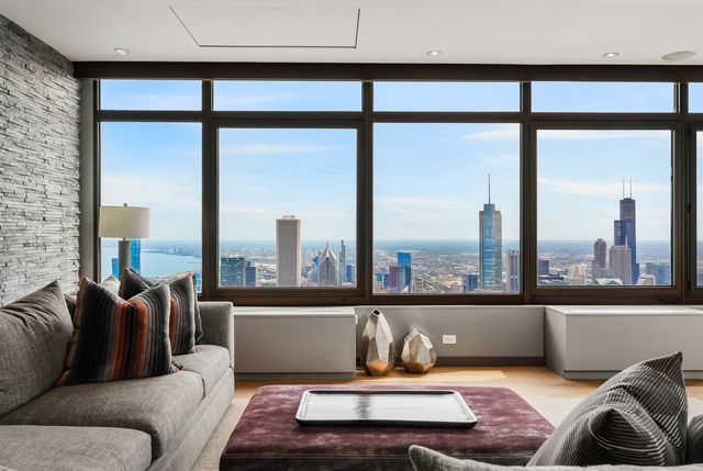 175 E Delaware Place 9210, Chicago, IL 60611