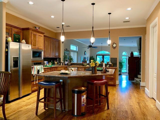 2334 Camden Drive, Houston, TX 77021