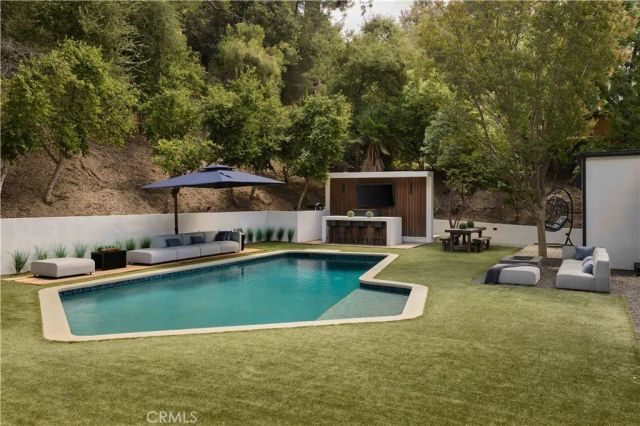 4472 Louise Avenue, Encino, CA 91316