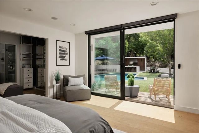 4472 Louise Avenue, Encino, CA 91316