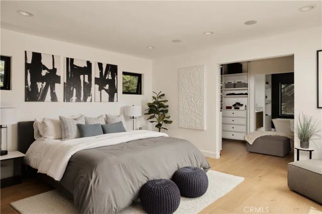 4472 Louise Avenue, Encino, CA 91316