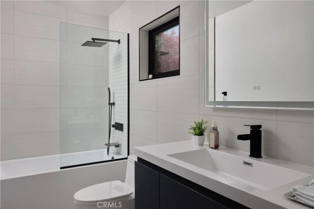 4472 Louise Avenue, Encino, CA 91316