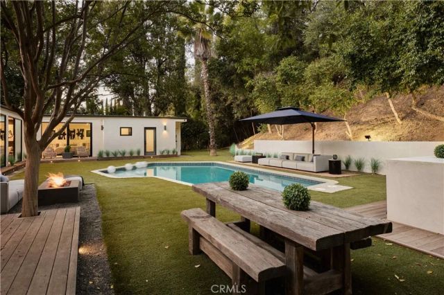4472 Louise Avenue, Encino, CA 91316
