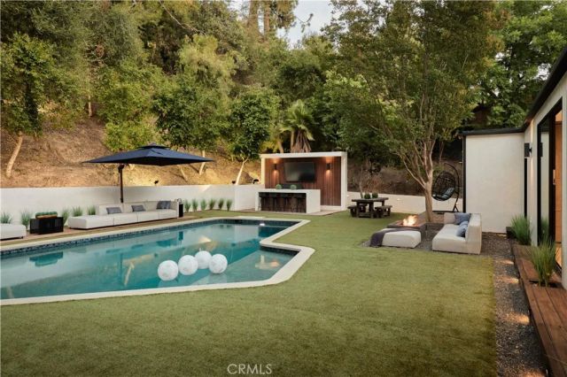 4472 Louise Avenue, Encino, CA 91316