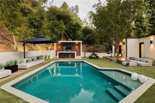 4472 Louise Avenue, Encino, CA 91316
