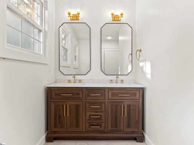 1429 E Calhoun Street, Anderson, SC 29621