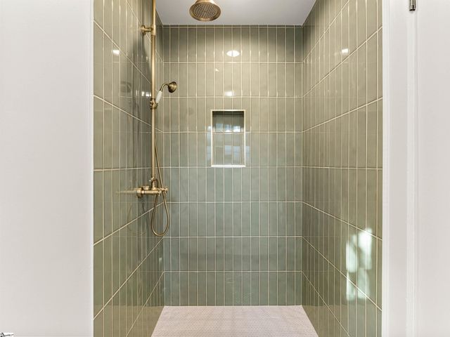 1429 E Calhoun Street, Anderson, SC 29621