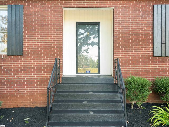 1429 E Calhoun Street, Anderson, SC 29621