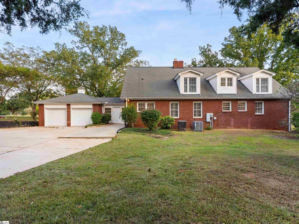 1429 E Calhoun Street, Anderson, SC 29621