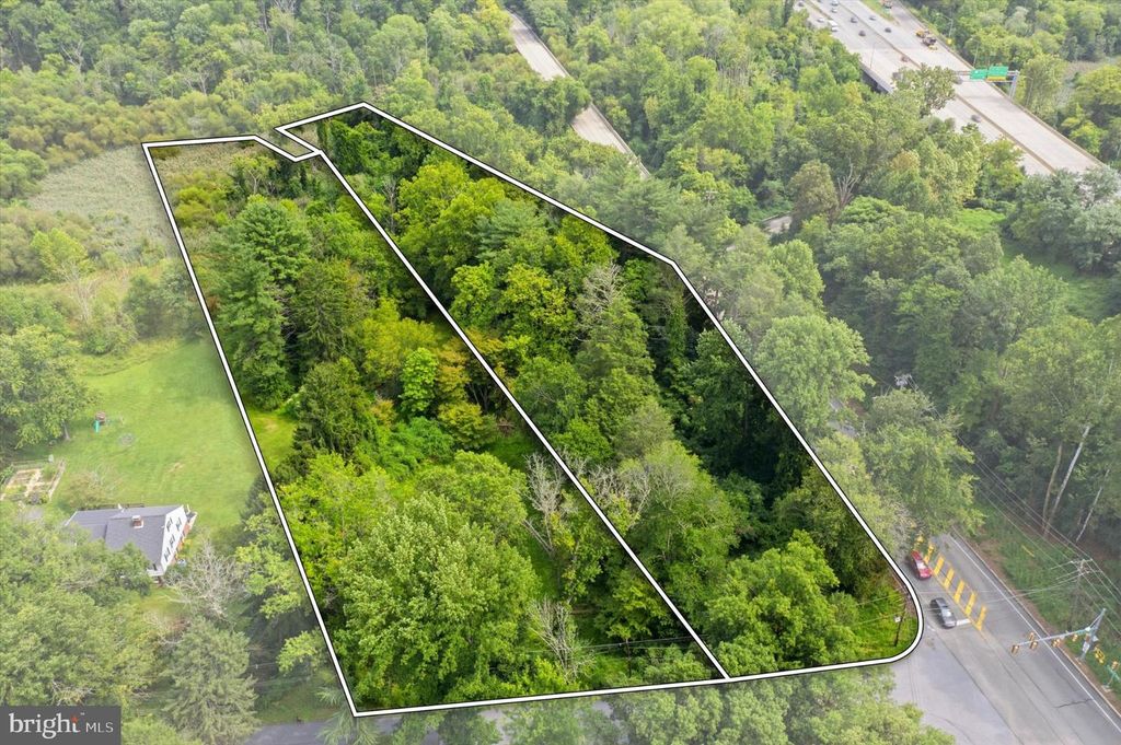 811 CRUM CREEK RD, MEDIA, PA 19063 — exterior