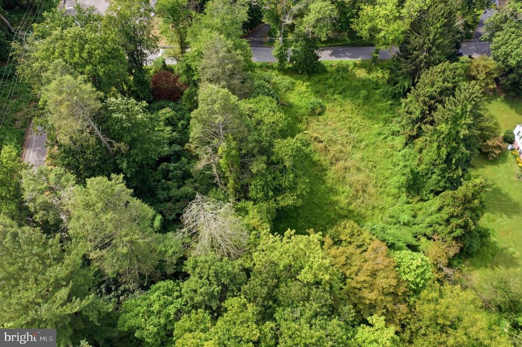 811 CRUM CREEK RD, MEDIA, PA 19063 — photo 2
