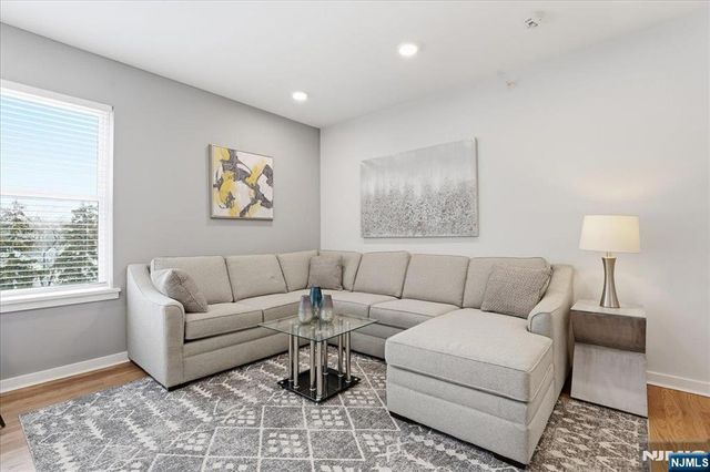 660 Bloomfield Avenue 405, Bloomfield, NJ 07003