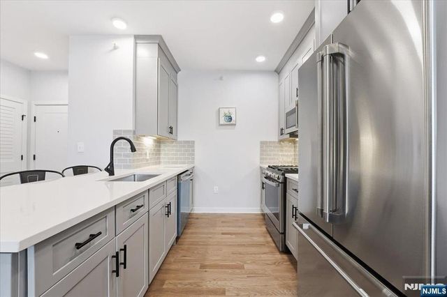 660 Bloomfield Avenue 405, Bloomfield, NJ 07003