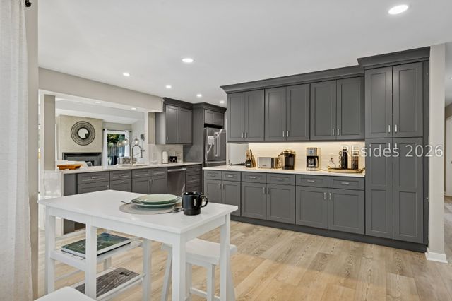 8 Windjammer Ct, Hilton Head Island, SC 29928