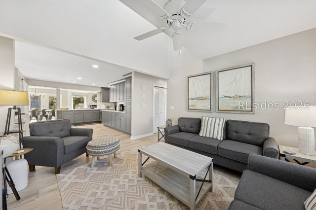 8 Windjammer Ct, Hilton Head Island, SC 29928