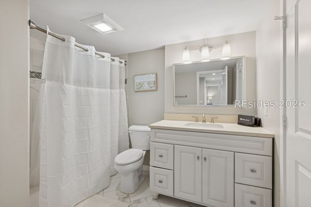 8 Windjammer Ct, Hilton Head Island, SC 29928