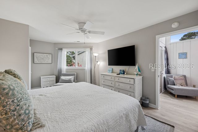 8 Windjammer Ct, Hilton Head Island, SC 29928