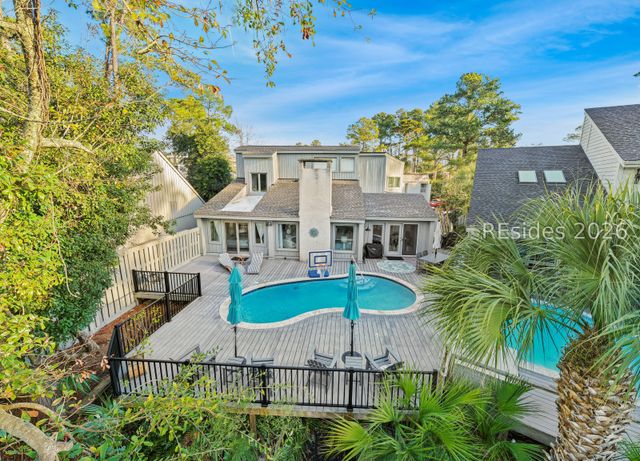 8 Windjammer Ct, Hilton Head Island, SC 29928