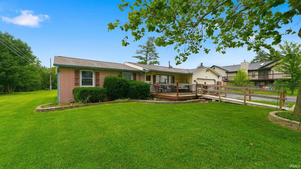 4626 W California Road, Fort Wayne, IN 46818