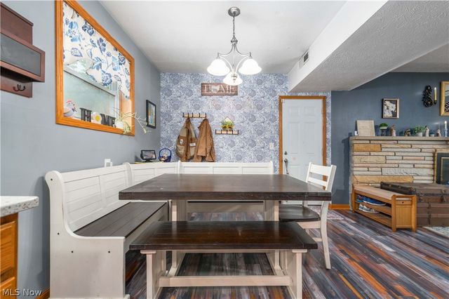 640 W Martin Avenue, Amherst, OH 44001