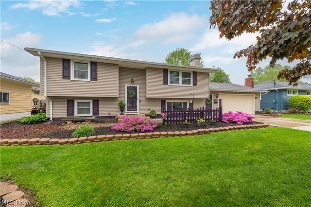 640 W Martin Avenue, Amherst, OH 44001
