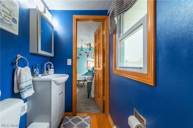 640 W Martin Avenue, Amherst, OH 44001